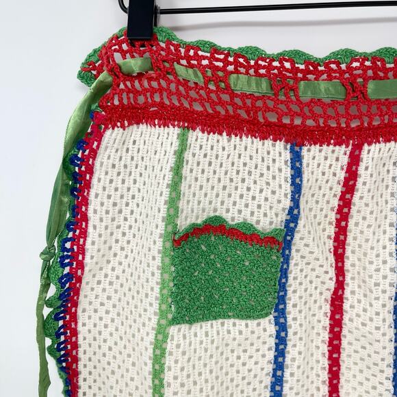 Vintage Off-White w/Red Blue Green Stripes Hand Crochet Green Pocket Half Apron‎ - Picture 3 of 6